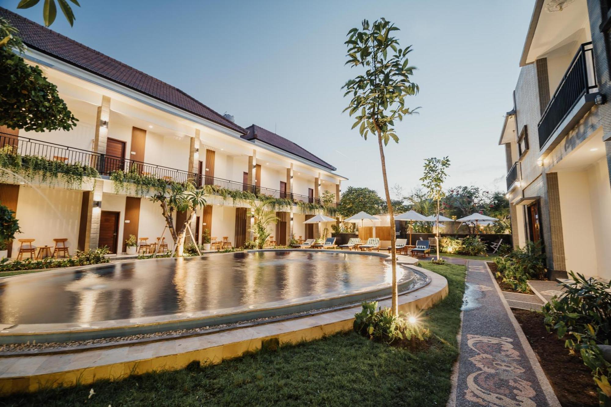 You Suite Seminyak Legian  Bagian luar foto