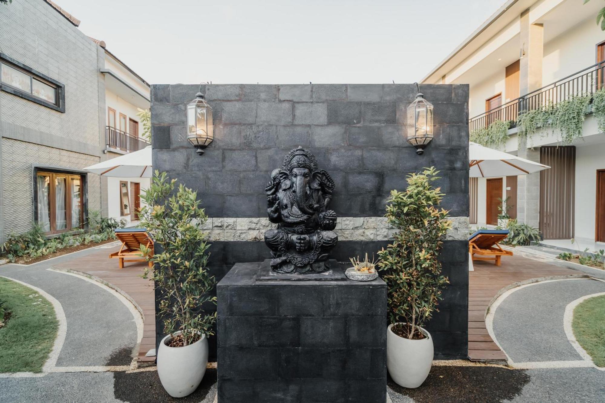 You Suite Seminyak Legian  Bagian luar foto